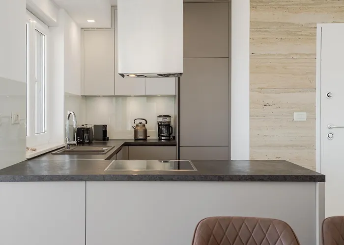 The * Vir