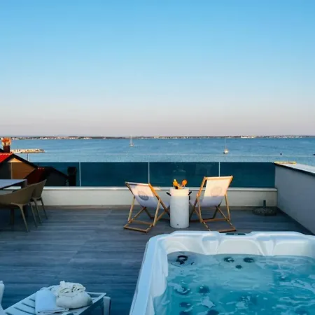 Appartement The *