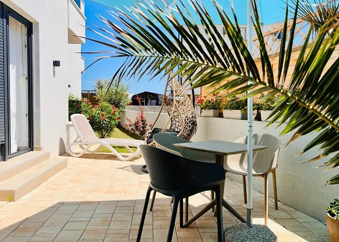 아파트 The 비르