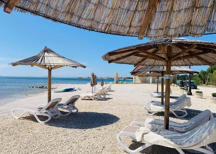 아파트 The 비르