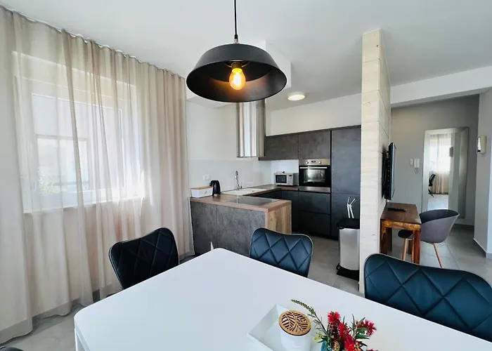 아파트 The 비르